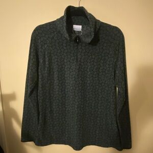 Columbia soft fleece. Patterned on grey.